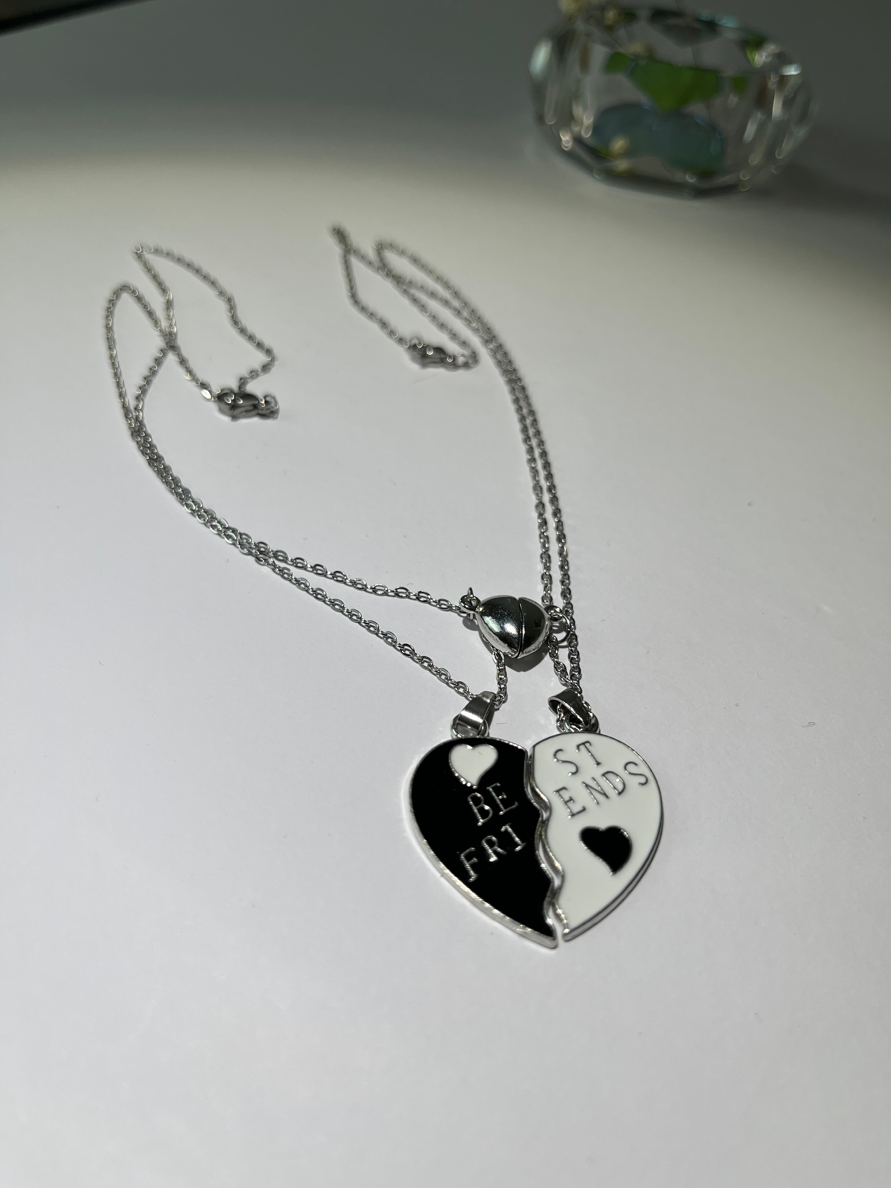 گردنبند مگنتی دوستی «BestFriend»