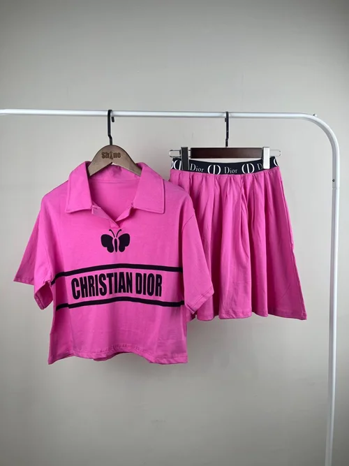 ست کراپ باکسی و دامن کوتاه دیور